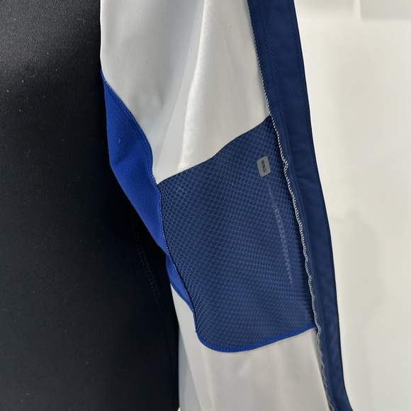 Salomon cross country skiing jacket, like new, wore only a few times - Picture 3 of 4